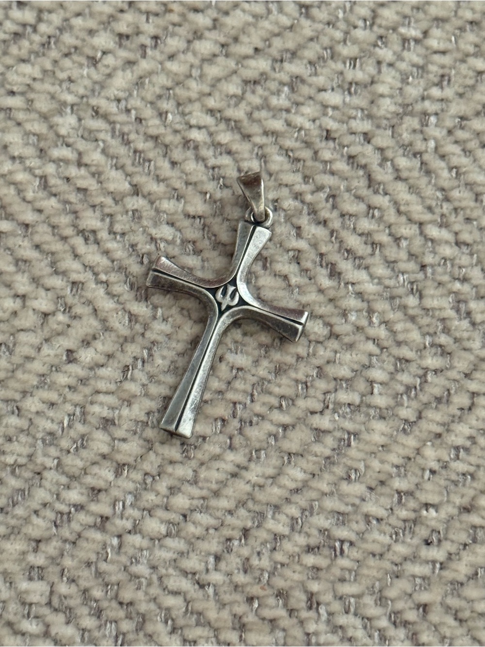 James Avery Retired Sterling Silver Small Serenity Cross - Picture 2 of 4